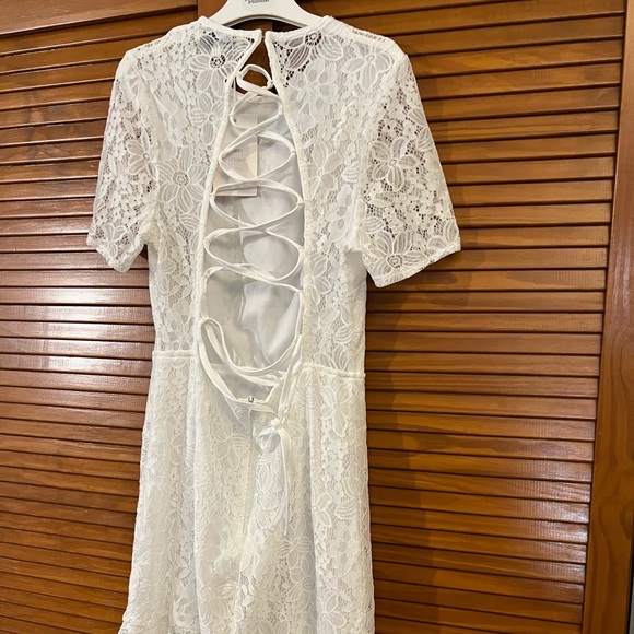 In The Style White Lace Dress - Picture 3 of 8